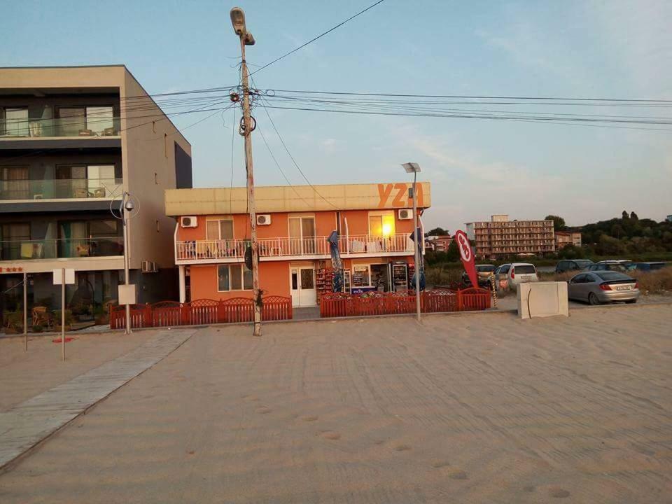 Vila Yza